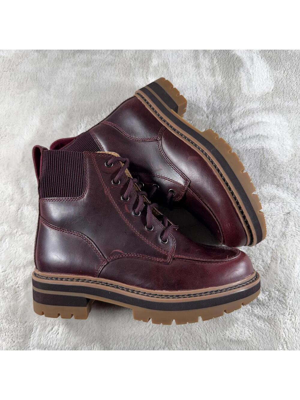 Clarks Boots Women's 6.5 Burgundy NWOT Orianna Mid Leather